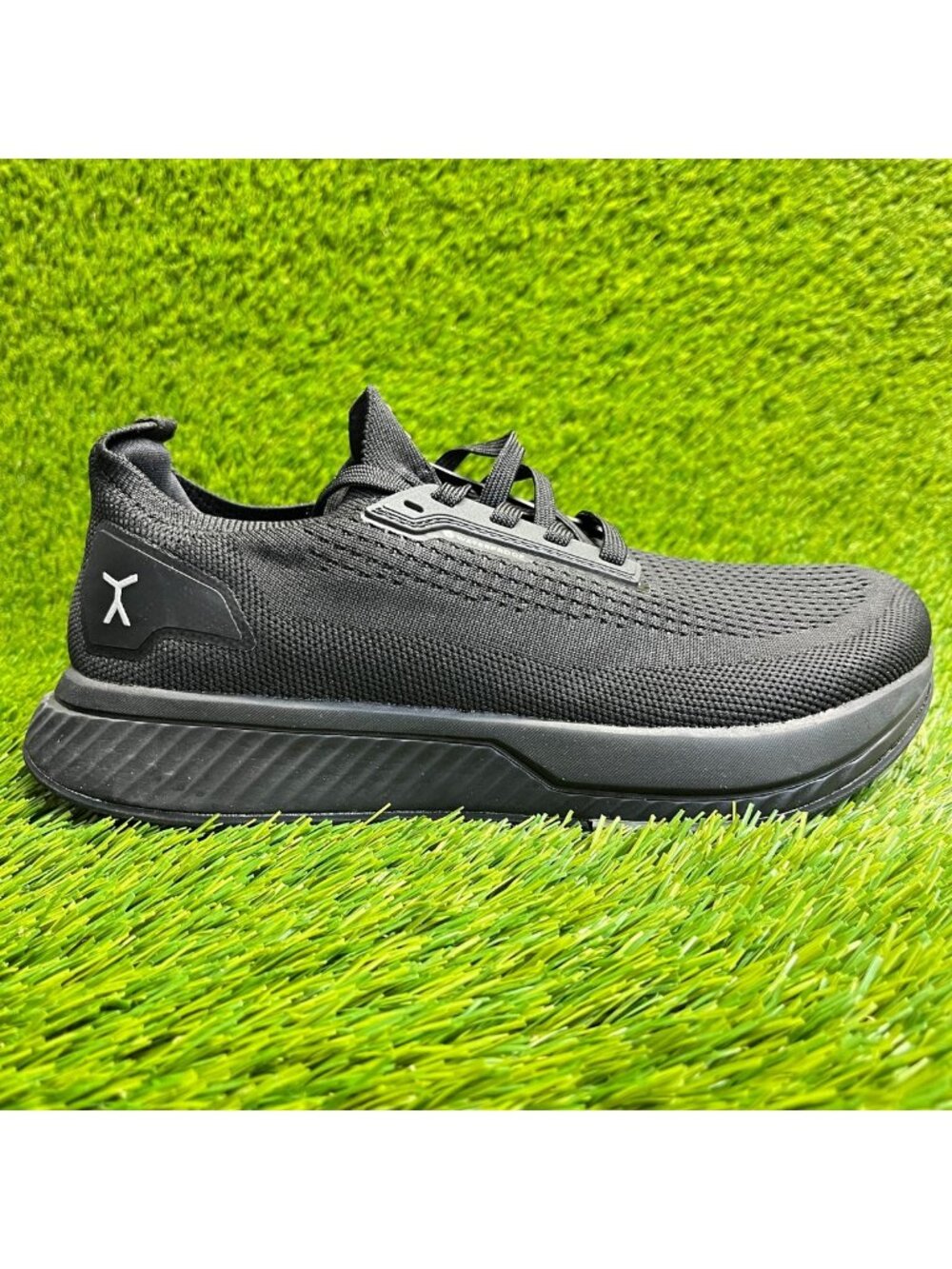 Flux Adapt Waterproof Runner Black Womens Size 8.5 Mens Size 7 Athletic Shoes